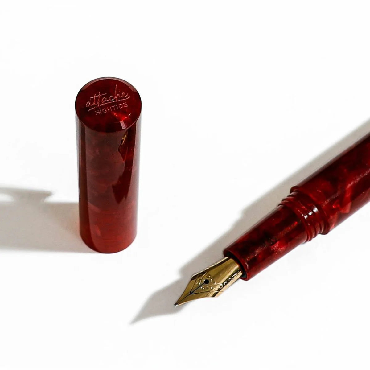 Attache Hightide - MARBLED FOUNTAIN PEN - Red (Limited Edition)