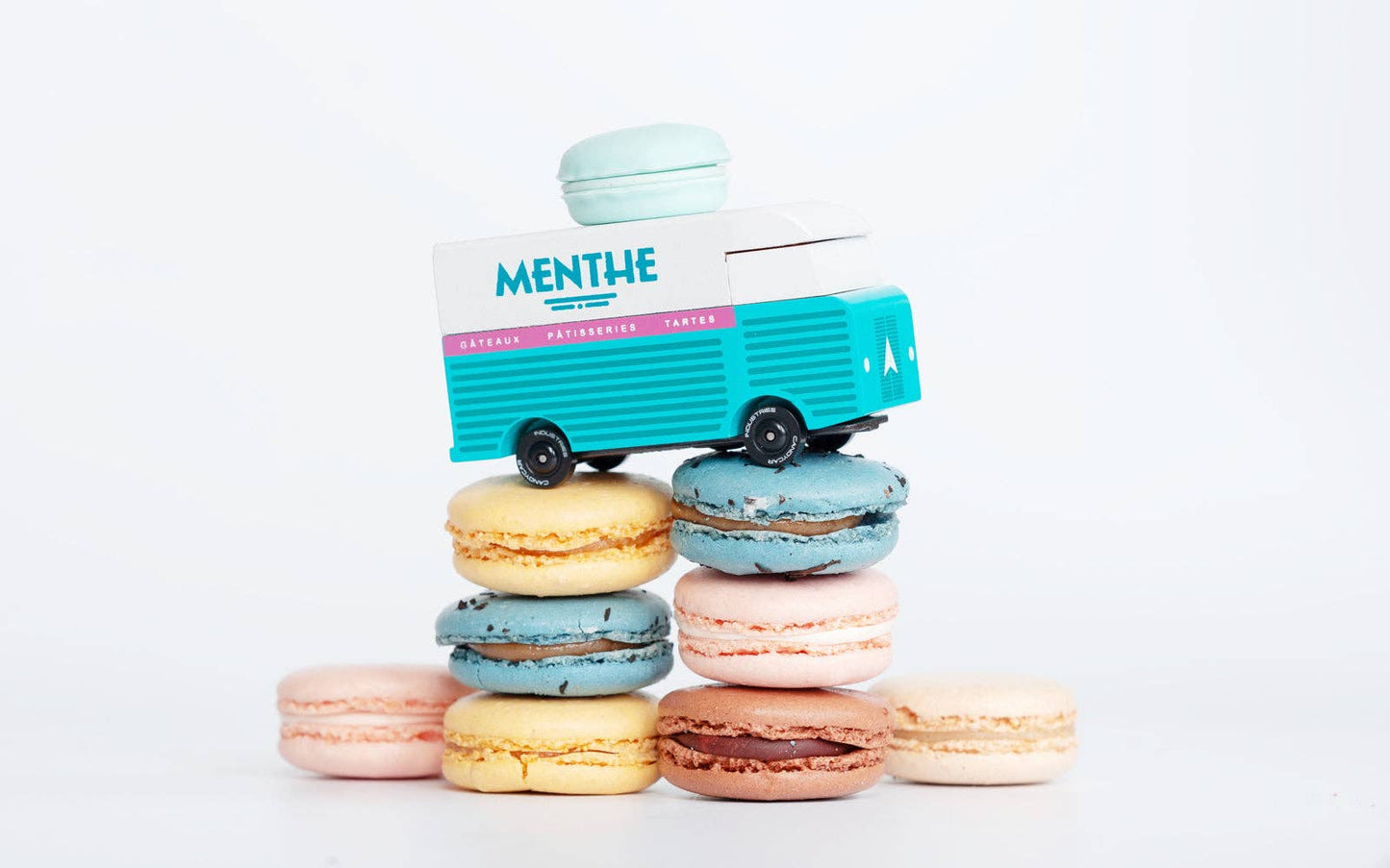 Candylab Menthe Macaron Van minzgrüner Pastell Food Truck aus Holz im Vintage Design