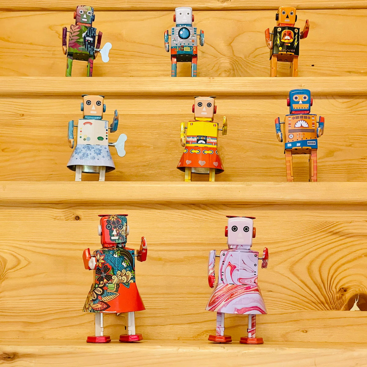 Mr & Mrs Tin - Snow Bot