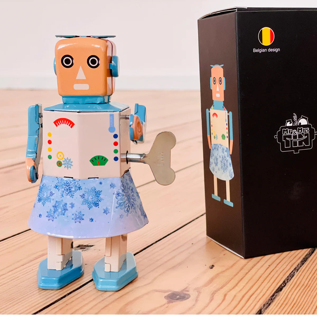 Mr & Mrs Tin - Snow Bot