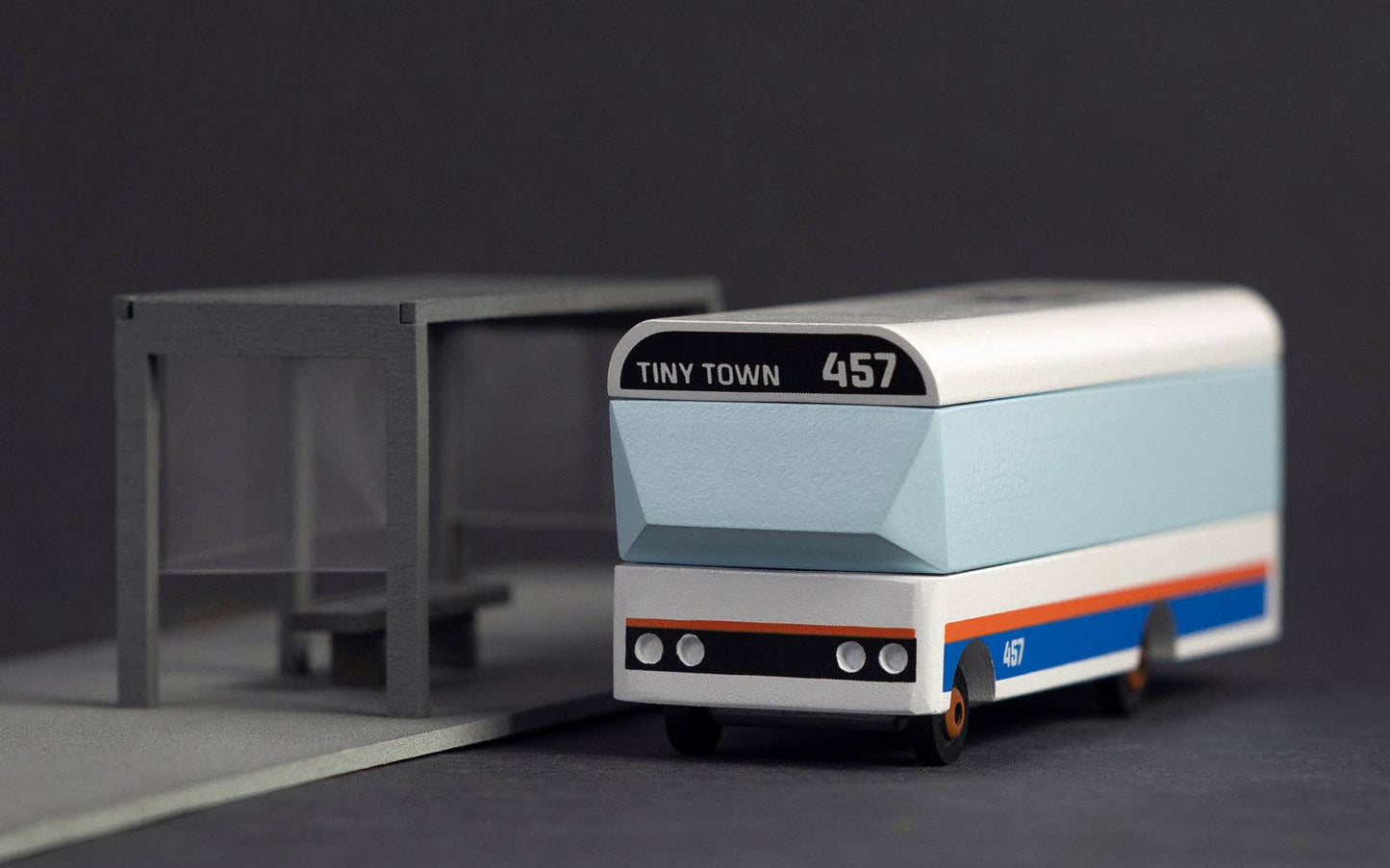 Candylab Tiny Town Bus minimalistisches Holzspielzeug Auto im Vintage Design