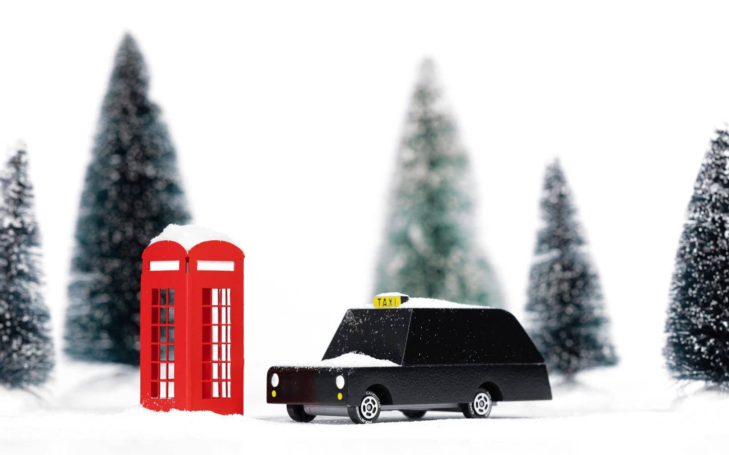 Candylab Londoner Taxi Black Cab schwarzes Kult-Auto aus Holz im Vintage Design