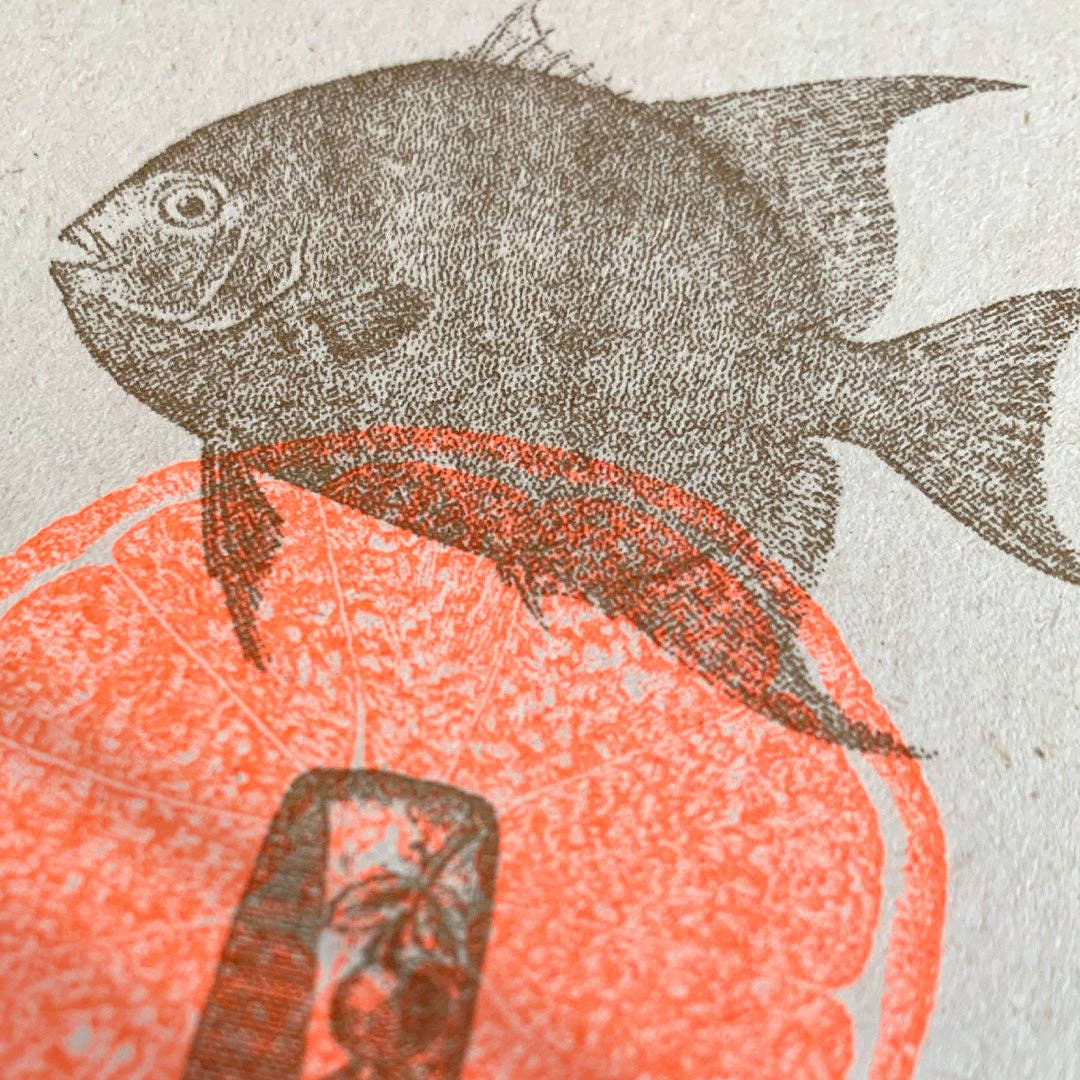 Postkarte Togethery „Fisch mit Gabel und Orange", Format A6, Risographie