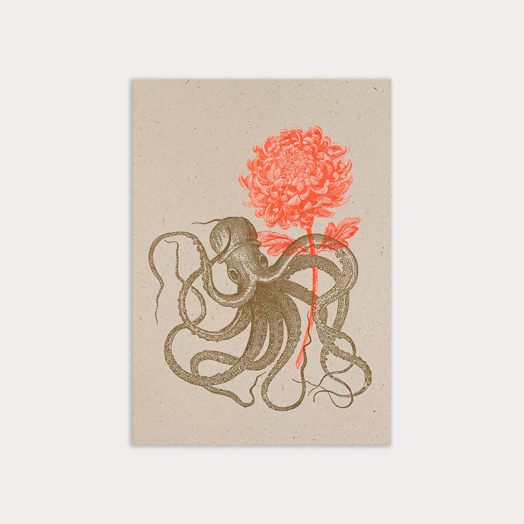 Postkarte Togethery „Oktopus mit Blume" Format A6, Risographie